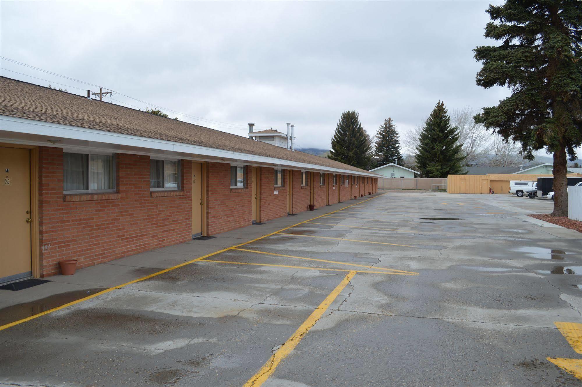 Skyline Motor Inn Cody Dış mekan fotoğraf